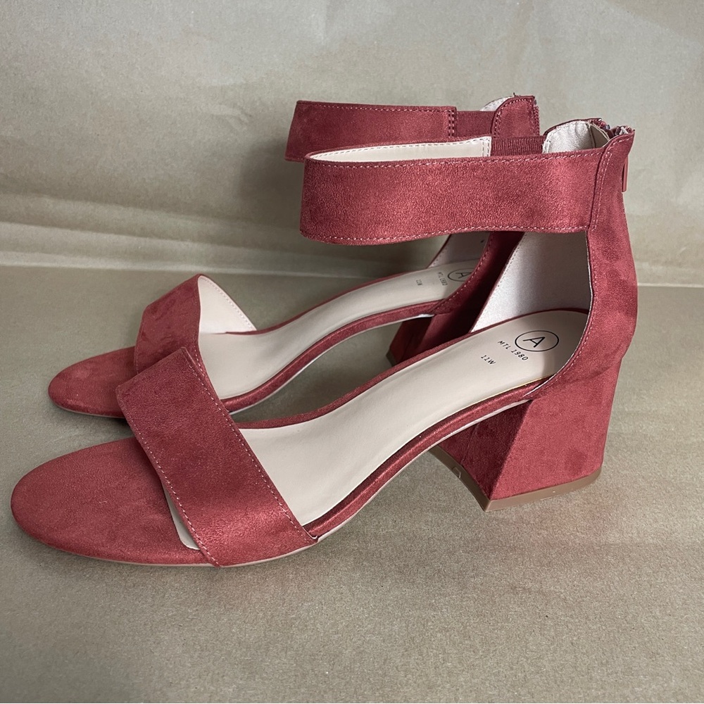 Block Heeled Open Toe Shoes WIDE WIDTH SIZE 11 New In Box